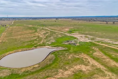 000 Callihan Road, Luling, TX 78648 - Photo 2