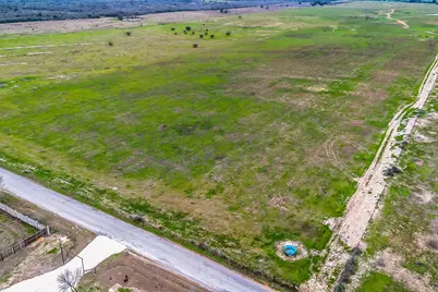 000 Callihan Road, Luling, TX 78648 - Photo 4