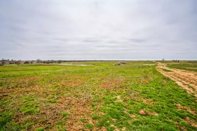 000 Callihan Road, Luling, TX 78648 - Photo 18