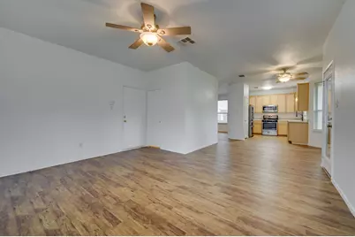 1112 Sundrop Place, Round Rock, TX 78665 - Photo 2