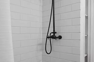 1167 Ridgeway Dr, Austin, TX 78702 - Photo 12