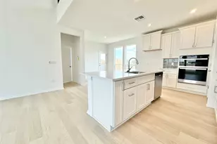 476 Young St, Buda, TX 78610 - Photo 4