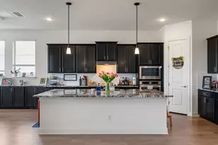 105 Bosco Rd, Hutto, TX 78634 - Photo 4