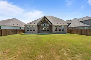 105 Bosco Rd, Hutto, TX 78634 - Photo 32