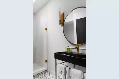 2401 Jarratt Avenue, Austin, TX 78703 - Photo 30