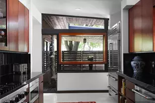 2401 Jarratt Ave, Austin, TX 78703 - Photo 16