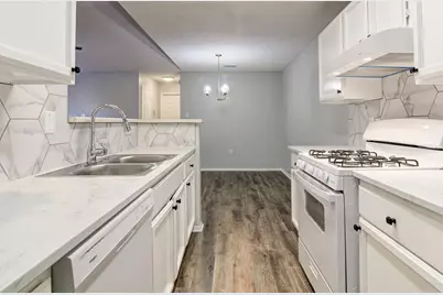 8200 West Gate Boulevard #A, Austin, TX 78745 - Photo 10