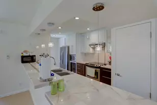 710 Castle Ridge Rd, Austin, TX 78746 - Photo 6