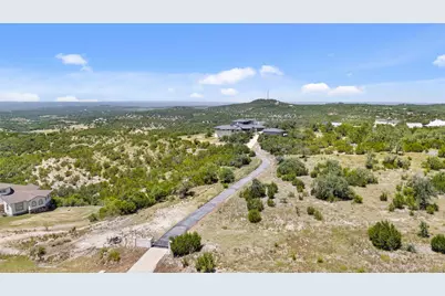 416 Julieanne Cove, Dripping Springs, TX 78620 - Photo 2