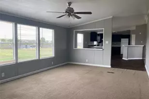 110 Thomas Park Dr, Hutto, TX 78634 - Photo 8