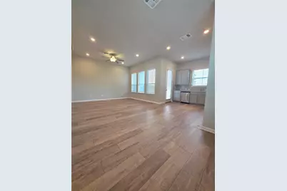 1020 Vista View Drive #302, Georgetown, TX 78626 - Photo 4
