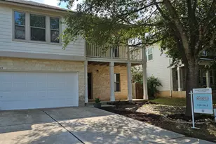 1405 Meadow Pkwy, San Marcos, TX 78666 - Photo 2