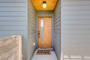 1208 Luna St, Austin, TX 78721 - Photo 2