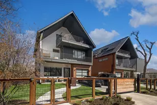 1410 E 3rd St, Austin, TX 78702 - Photo 2