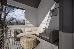 1410 E 3rd St, Austin, TX 78702 - Photo 32