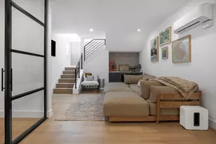 1410 E 3rd St, Austin, TX 78702 - Photo 12
