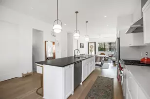 1410 E 3rd St, Austin, TX 78702 - Photo 8