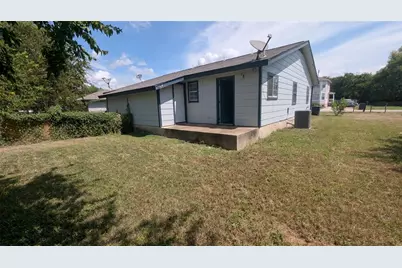 107 Beck Street #B, Florence, TX 76527 - Photo 8