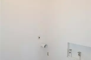 1600 Parker Ln, Austin, TX 78741 - Photo 16