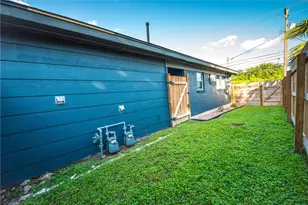 1600 Parker Ln, Austin, TX 78741 - Photo 18
