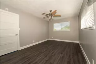 1600 Parker Ln, Austin, TX 78741 - Photo 8