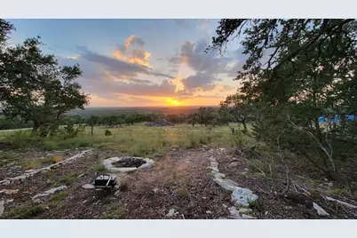 615 Crossman, Fischer, TX 78623 - Photo 14