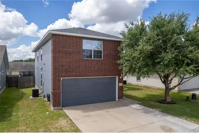 18425 Crestwind Lane, Elgin, TX 78621 - Photo 10