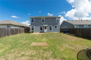 18425 Crestwind Ln, Elgin, TX 78621 - Photo 34
