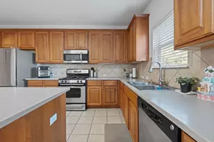 1024 Portchester Castle Path, Pflugerville, TX 78660 - Photo 10