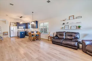 208 Ashwood N Dr N, Kyle, TX 78640 - Photo 14