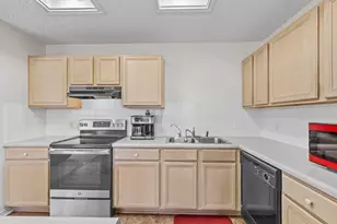 8007 Bramble Bush Dr, Austin, TX 78747 - Photo 16