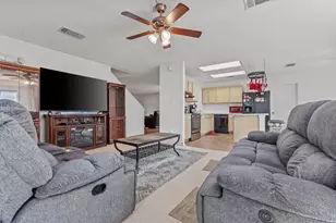 8007 Bramble Bush Dr, Austin, TX 78747 - Photo 6