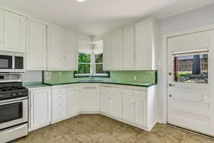 2323 Hartford Rd, Austin, TX 78703 - Photo 8
