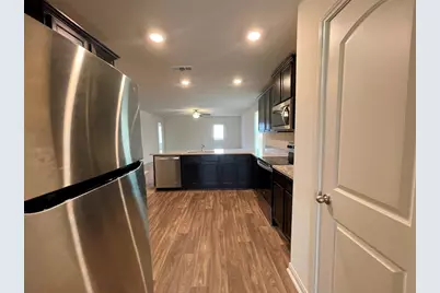 1032 Riverdale Cove, Jarrell, TX 76537 - Photo 6