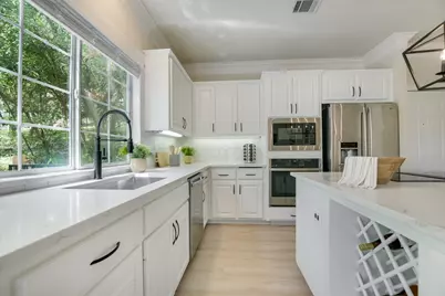 5901 Round Table Cove, Austin, TX 78746 - Photo 12