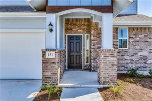 131 Trailside Ln, Bastrop, TX 78602 - Photo 2