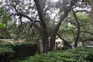 912 E 32nd St, Austin, TX 78705 - Photo 2