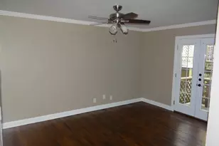 912 E 32nd St, Austin, TX 78705 - Photo 8