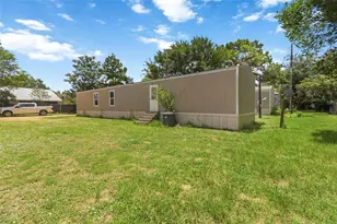 908 Turney Ln, Smithville, TX 78957 - Photo 4