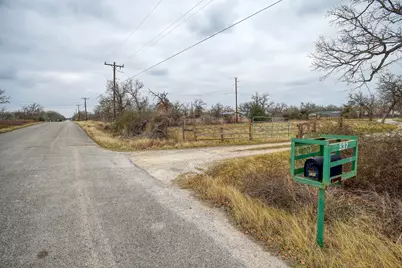 537 Leisure Lane, Cedar Creek, TX 78612 - Photo 32
