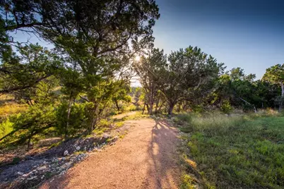 8012 Shining Flor Run, Lago Vista, TX 78645 - Photo 38