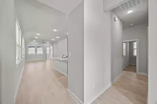 8012 Shining Flor Run, Lago Vista, TX 78645 - Photo 20