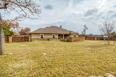 142 Trailblazer Drive, Bastrop, TX 78602 - Photo 32