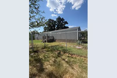 272 Plum Street, Bastrop, TX 78602 - Photo 2
