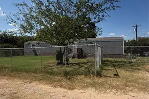 272 Plum St, Bastrop, TX 78602 - Photo 1