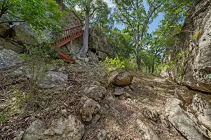 172 Bluff Trail, Dripping Springs, TX 78620 - Photo 34