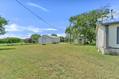 14858 Fm 1322, Luling, TX 78648 - Photo 32