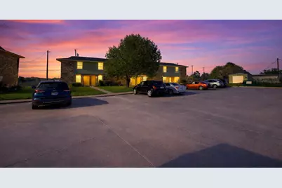 300 Meadow Drive, Rockdale, TX 76567 - Photo 8