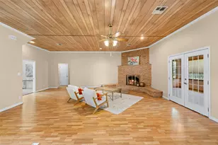 730 Panorama Rd, La Grange, TX 78945 - Photo 2