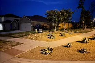 100 Fairfax Ln, Jarrell, TX 76537 - Photo 8